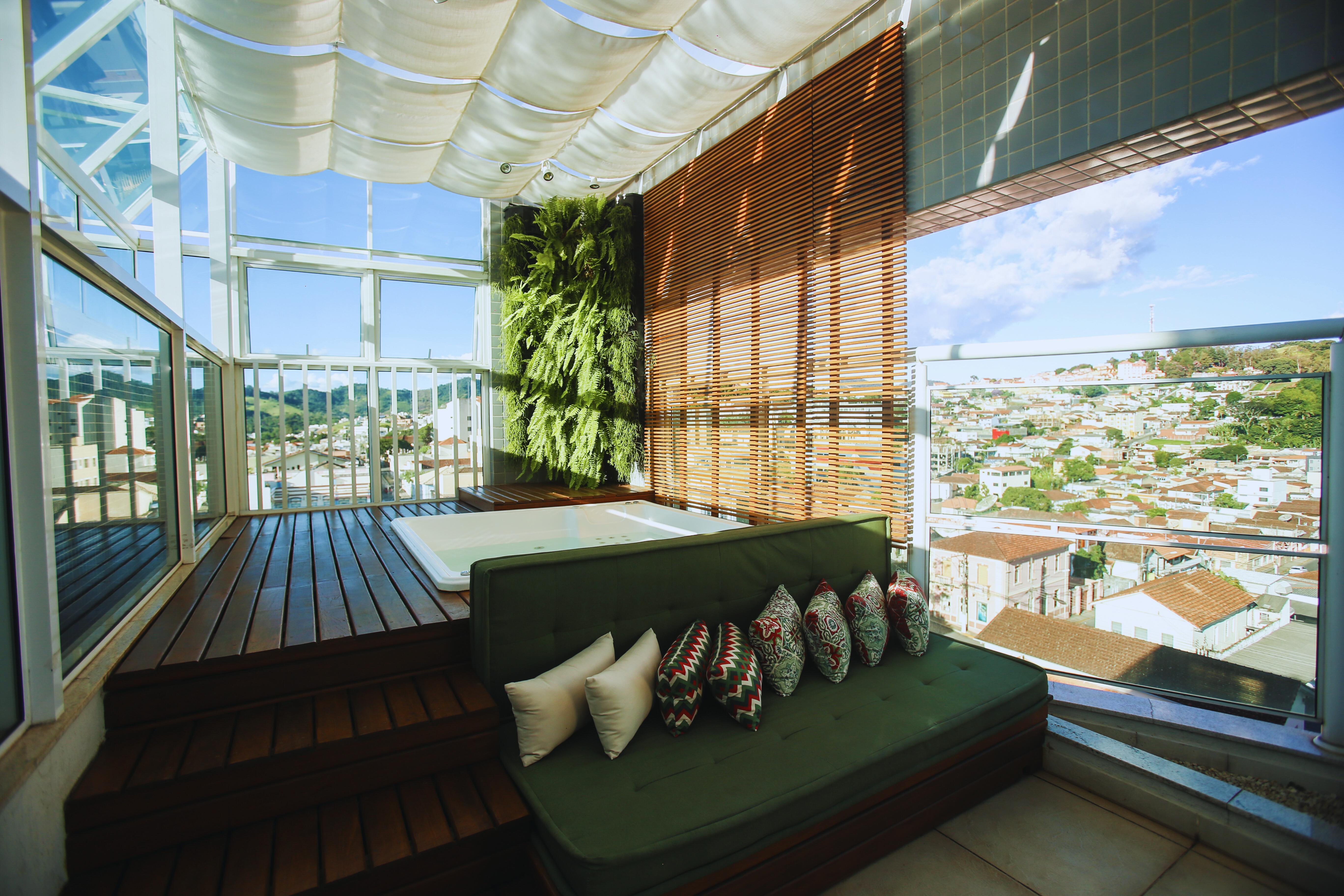 Gontijo Inn Hotel Itajubá Εξωτερικό φωτογραφία A rooftop garden in a private home