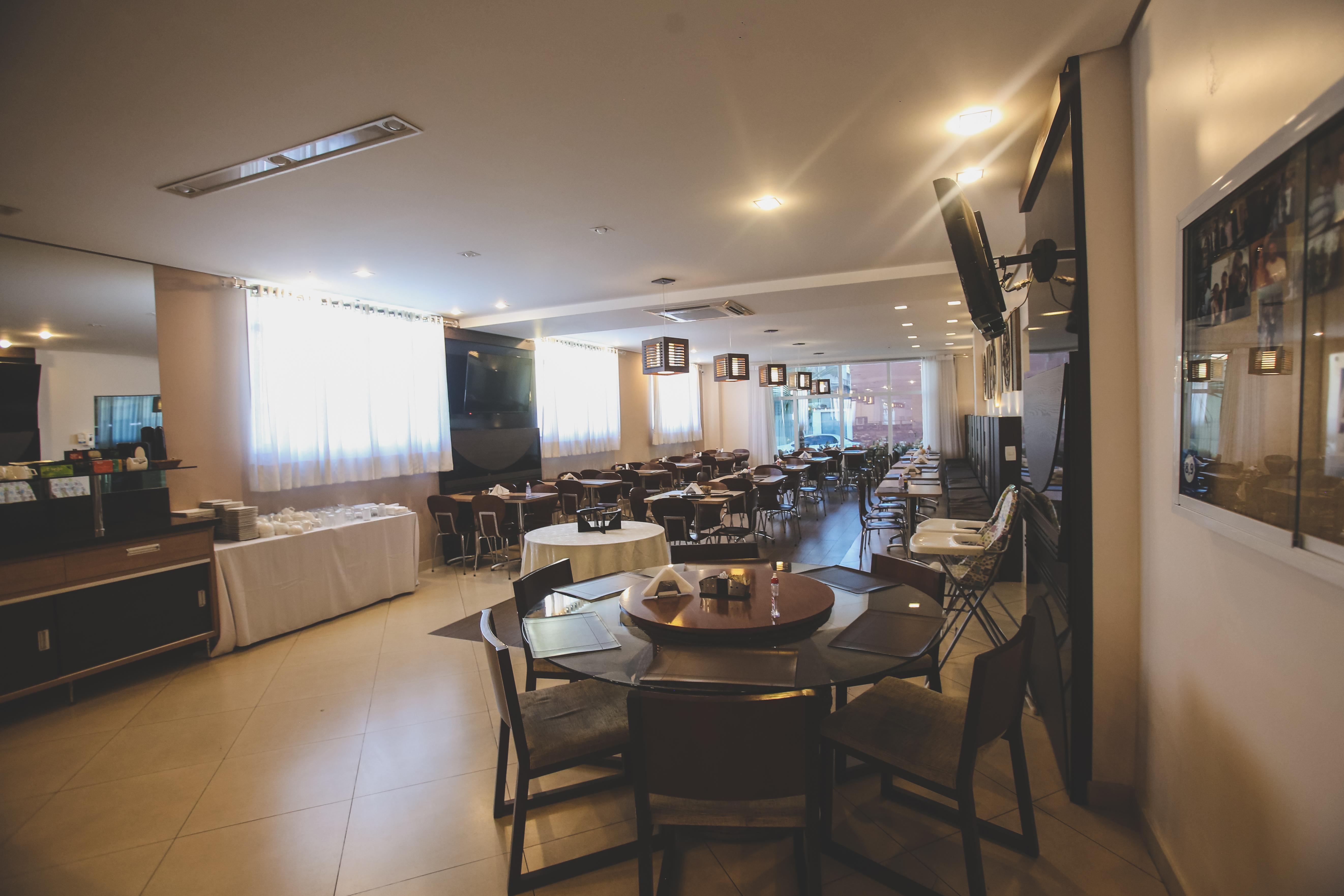 Gontijo Inn Hotel Itajubá Εξωτερικό φωτογραφία The restaurant at the hotel