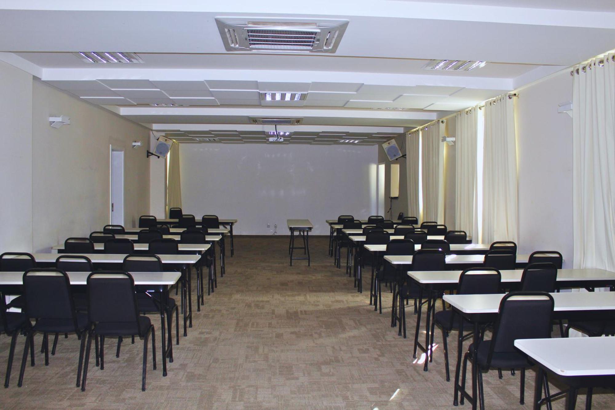 Gontijo Inn Hotel Itajubá Εξωτερικό φωτογραφία The conference room